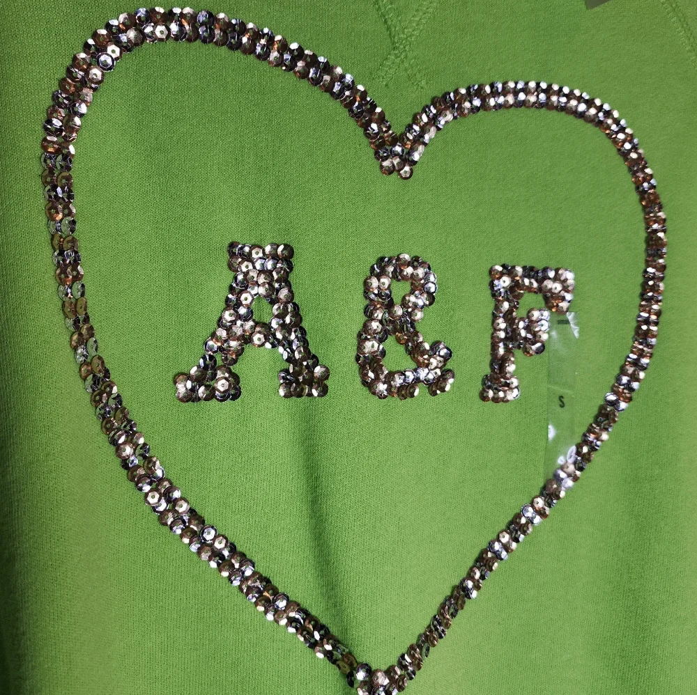 NWT Abercrombie Green Sweatshirt Heart Sequin Size Small - Picture 10 of 14